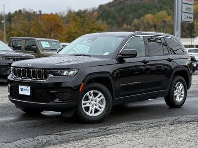 Used 2024 Jeep Grand Cherokee Laredo