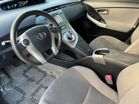Used 2012 Toyota Prius Three image 11