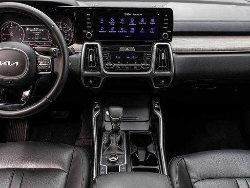 Certified 2022 Kia Sorento X-Line EX image 11