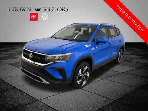Used 2023 Volkswagen Taos SE AWD/4WD image 3