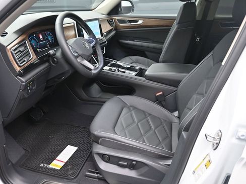 New 2026 Volkswagen Atlas SE image 17