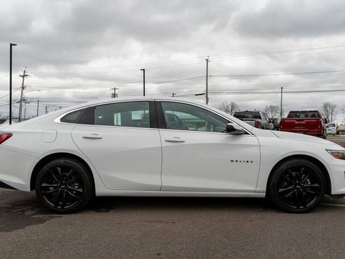 Used 2025 Chevrolet Malibu LT w/ Sport Edition image 5