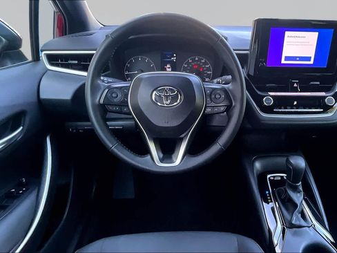 Certified 2025 Toyota Corolla SE FWD image 6