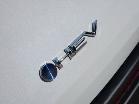 Used 2026 Toyota Sienna XLE image 17