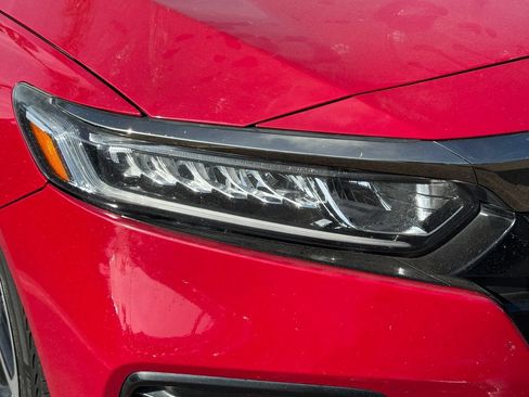 Used 2018 Honda Accord Sport image 3