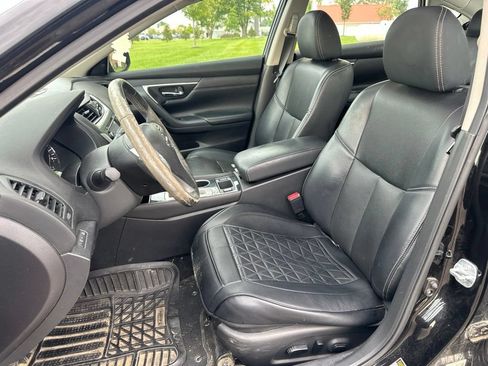 Used 2017 Nissan Altima 2.5 SL w/ 2.5 Technology Package FWD image 15