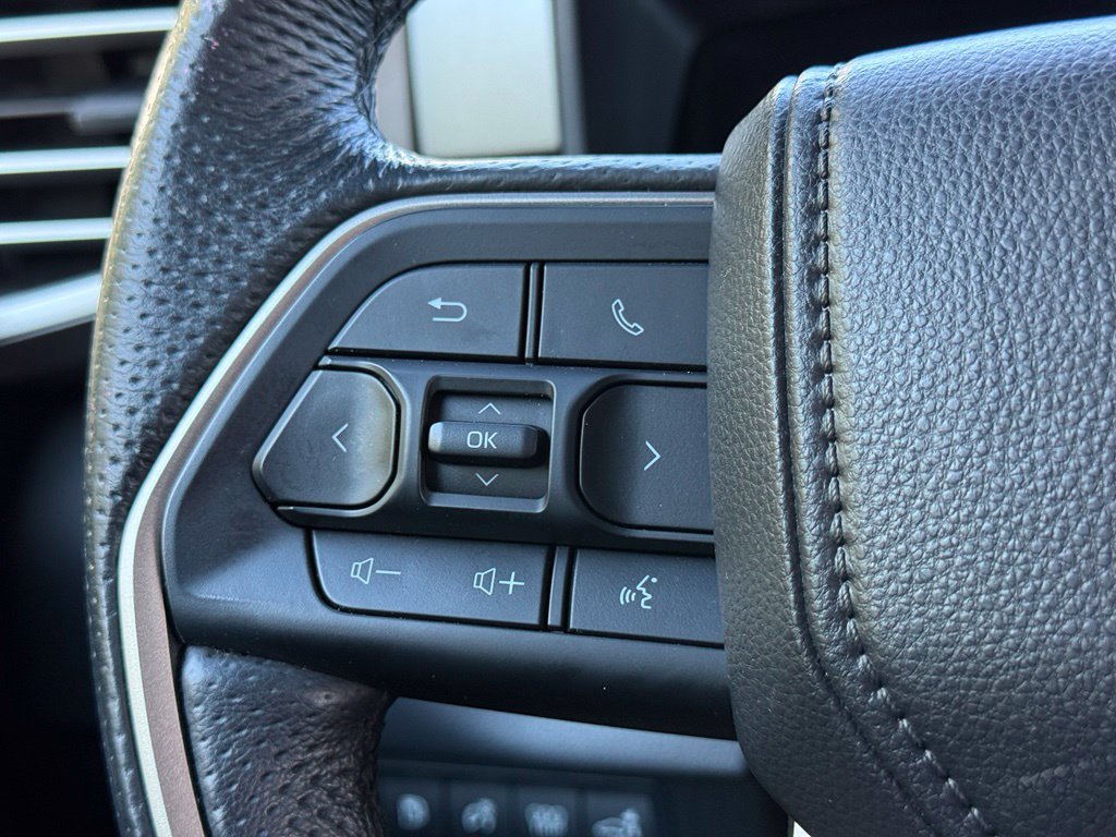 Used 2025 Toyota Sequoia SR5 AWD/4WD image 17