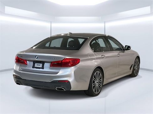 Used 2018 BMW 530i xDrive image 7