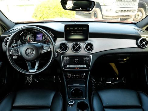 Used 2018 Mercedes-Benz GLA 250 image 10