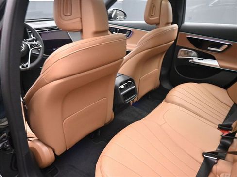 New 2026 Mercedes-Benz E 350 4MATIC Sedan image 12
