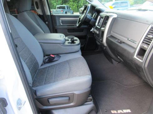 Used 2016 RAM 1500 Big Horn RWD image 12