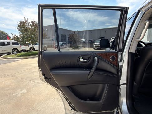 Used 2020 Nissan Armada SL w/ Premium Package RWD image 22