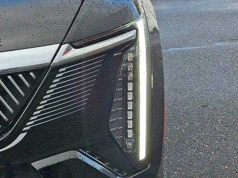 Certified 2025 Cadillac Escalade IQ Luxury 2 image 7