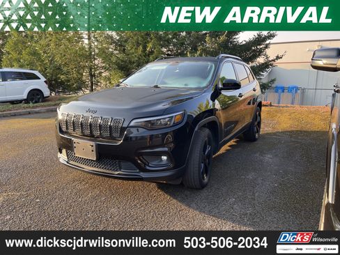 Used 2019 Jeep Cherokee Latitude Plus AWD/4WD image 5