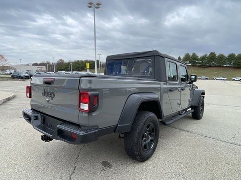 Used 2022 Jeep Gladiator Sport w/ Trailer Tow Package image 3