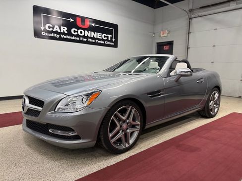 Used 2013 Mercedes-Benz SLK 250 image 3