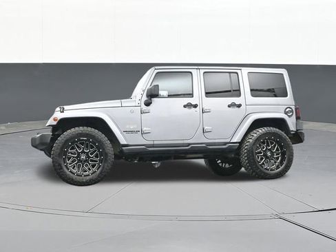 Used 2013 Jeep Wrangler Unlimited Sahara w/ Connectivity Group image 60