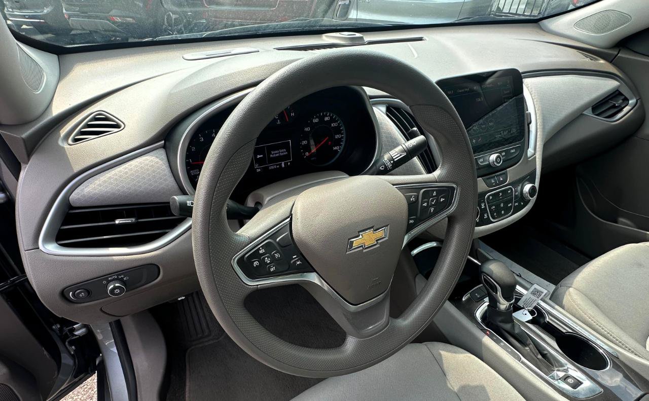 Used 2025 Chevrolet Malibu LT FWD image 8