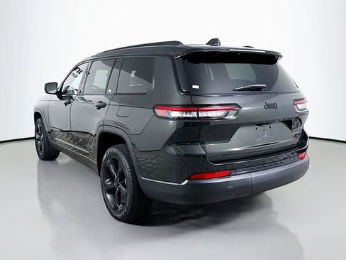 Used 2024 Jeep Grand Cherokee L Limited w/ Black Appearance Package image 5