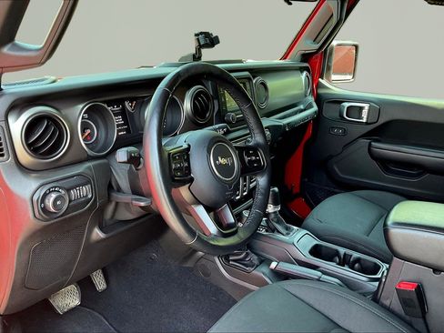 Used 2018 Jeep Wrangler Sport AWD/4WD image 18