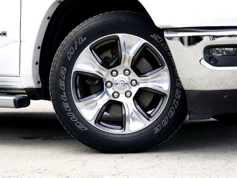 Used 2019 RAM 1500 Laramie RWD image 3