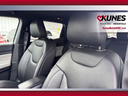 Used 2025 Jeep Compass Limited AWD/4WD image 14