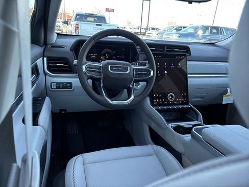 New 2026 GMC Terrain Denali w/ LPO, Black Badging Package image 18