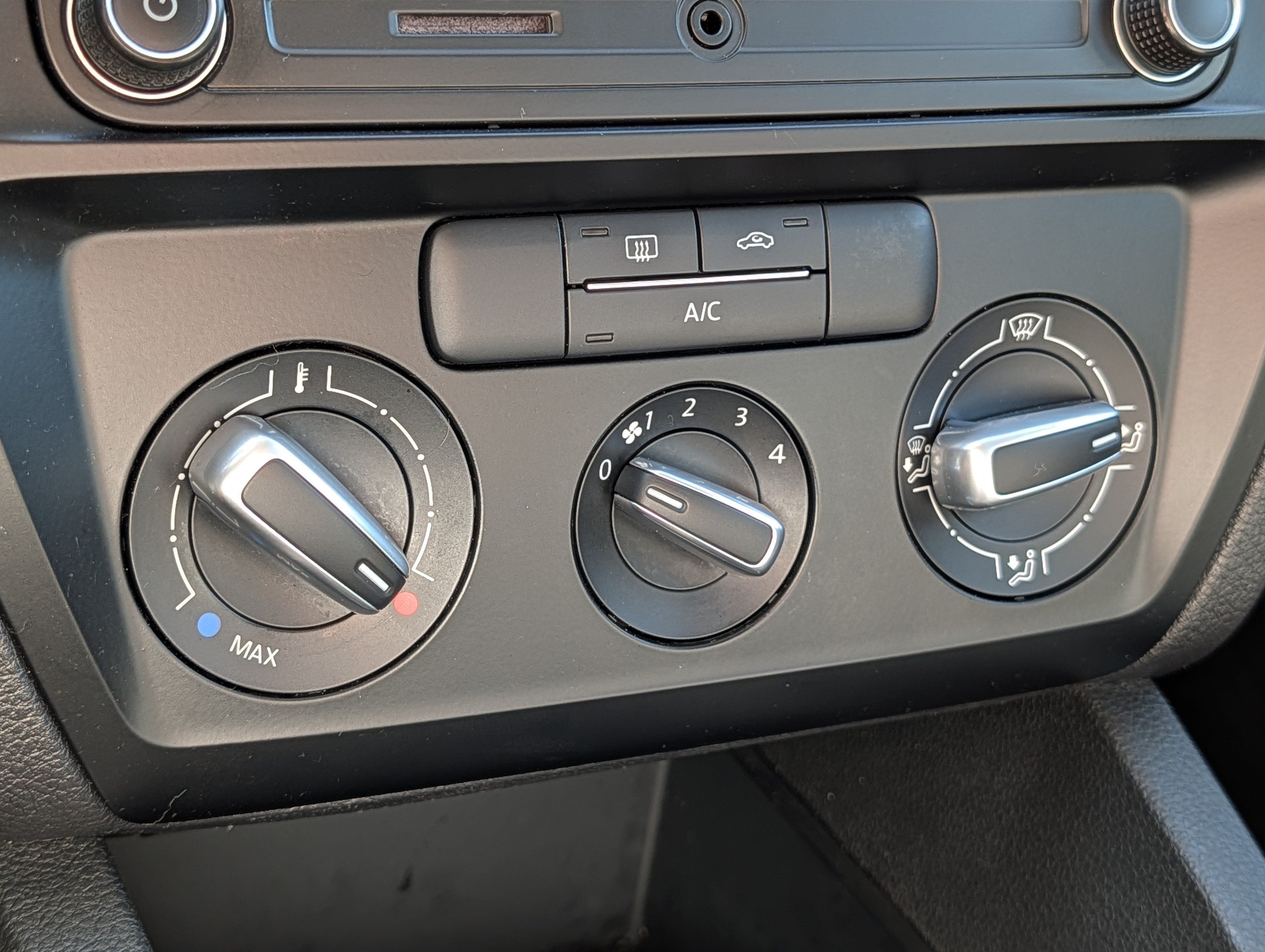 Used 2017 Volkswagen Jetta S FWD image 23