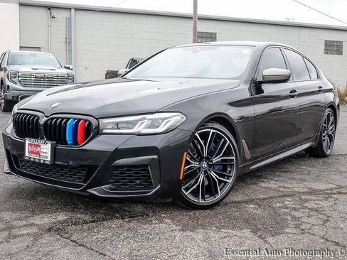 Used 2021 BMW M550i xDrive w/ Premium Package image 2