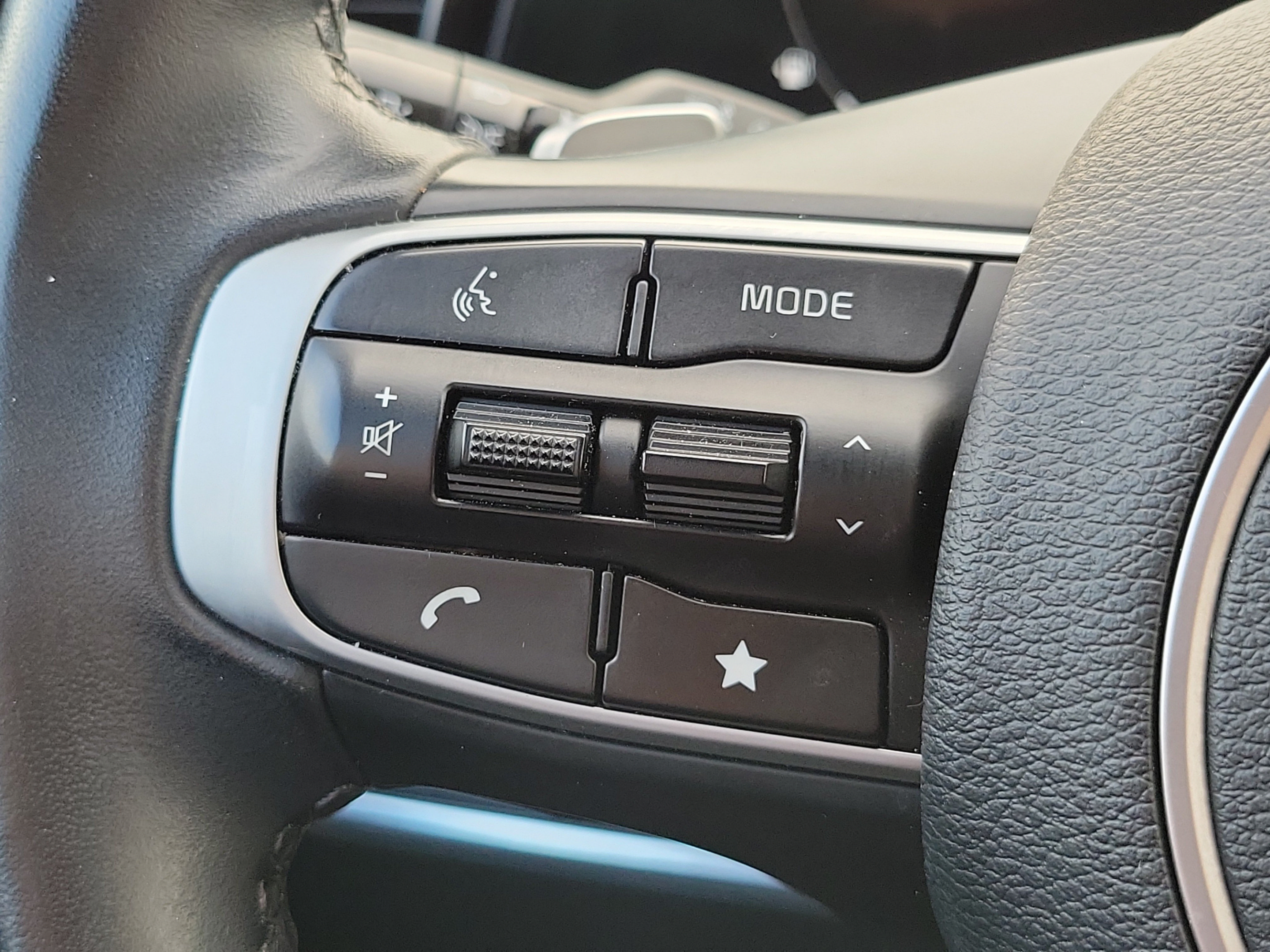 Used 2025 Kia Sportage SX Prestige AWD/4WD image 22
