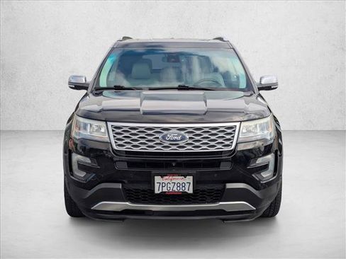Used 2016 Ford Explorer Platinum AWD/4WD image 2