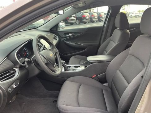 Used 2024 Chevrolet Malibu LT FWD image 7
