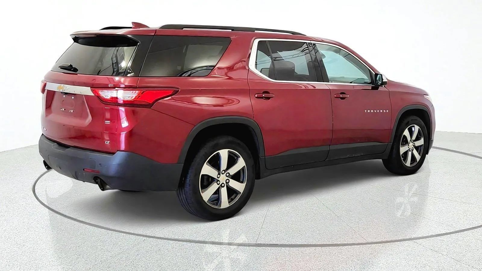 Used 2019 Chevrolet Traverse LT w/ LT Premium Package AWD/4WD image 10