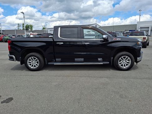 Used 2019 Chevrolet Silverado 1500 LTZ w/ LTZ Plus Package AWD/4WD image 7