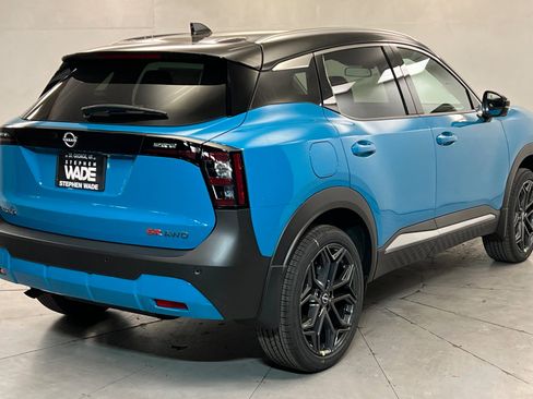 New 2026 Nissan Kicks SR w/ Cold Weather Package AWD/4WD image 5