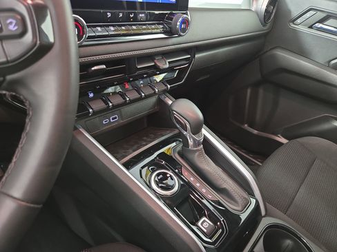 Used 2023 Chevrolet Colorado LT w/ LT Convenience Package image 26