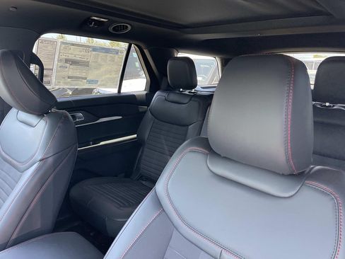 New 2026 Ford Explorer ST-Line w/ ST-Line Street Pack AWD/4WD image 19