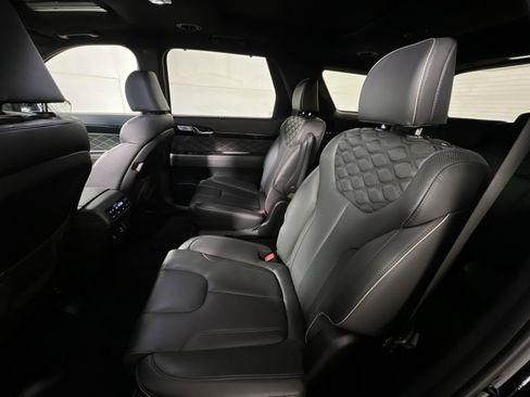 Used 2022 Hyundai Palisade Calligraphy image 24