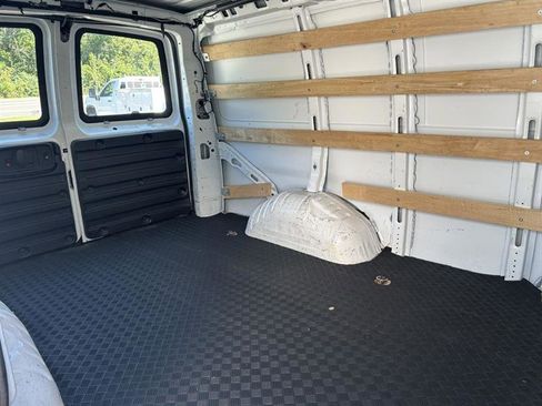 Used 2023 GMC Savana 2500 w/ Driver Convenience Package image 17