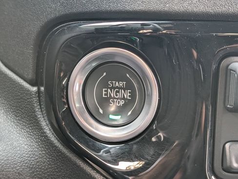 Used 2023 Chevrolet Silverado 1500 LT image 33