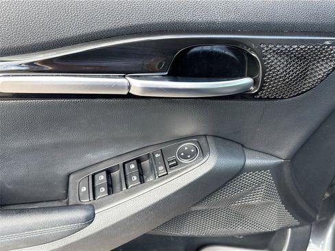 Used 2021 Kia Seltos S image 18