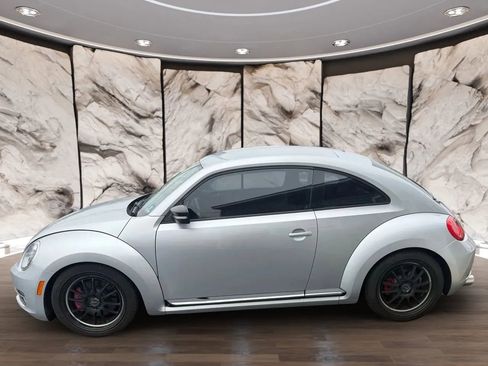 Used 2012 Volkswagen Beetle 2.0T image 3
