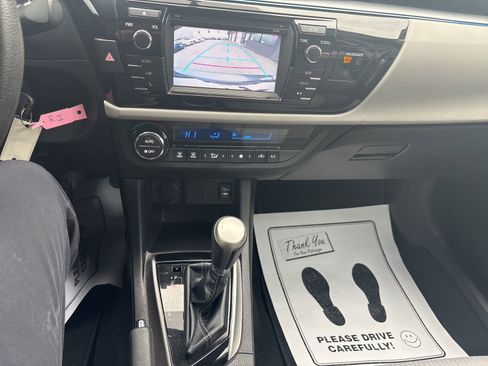Used 2014 Toyota Corolla LE image 24