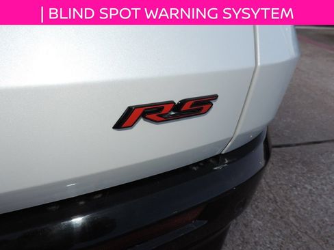 Used 2024 Chevrolet Traverse RS w/ LPO, Floor Liner Package FWD image 15