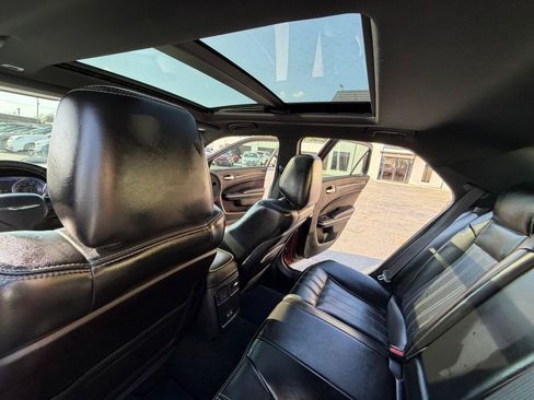 Used 2019 Chrysler 300 S w/ 300S Premium Group RWD image 15