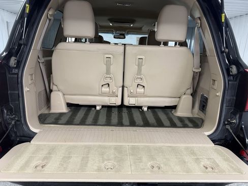 Used 2014 Toyota Land Cruiser 4dr 4WD (Natl) image 30