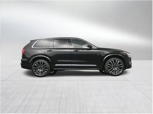 New 2026 Volvo XC90 B5 Plus AWD/4WD image 26
