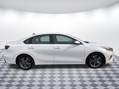 Used 2024 Kia Forte LXS FWD image 2