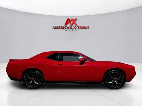 Used 2019 Dodge Challenger SXT w/ Plus Package image 6