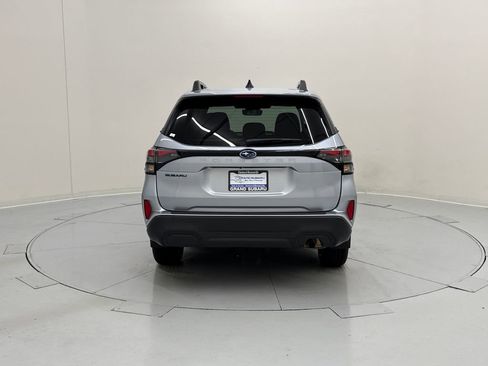 Used 2026 Subaru Forester Premium AWD/4WD image 5